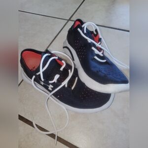 Underarmour Speedform running shoes size 8.